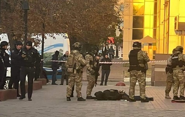 У Києві озброєний чоловік увірвався в бізнес-центр
