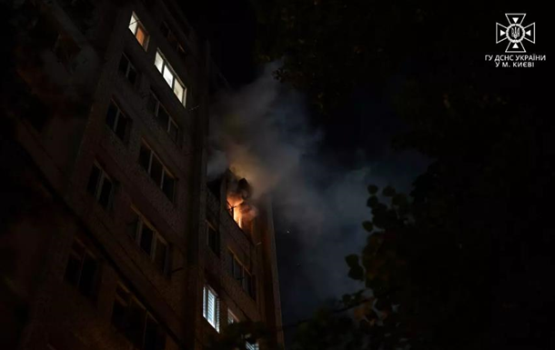 У Києві горіла квартира, загинула жінка