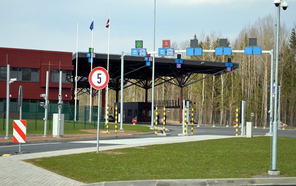 Латвія закриє два пункти пропуску на кордоні з РФ