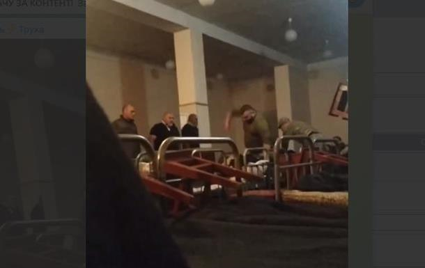 Избиение в ТЦК Тернополя: двум военным избрали меру пресечения