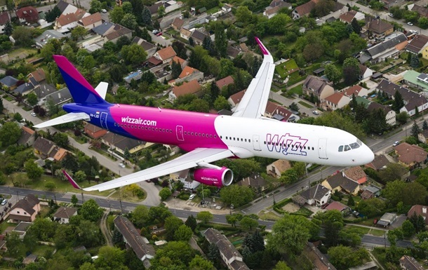 Wizz Air dismantles two planes stuck in Zhulyany for parts – media