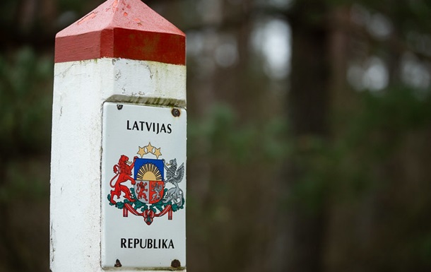Латвія закрила два пункти пропуску на кордоні з РФ