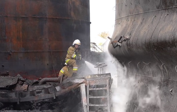У Миколаєві погасили пожежу на підприємстві: горіла олія