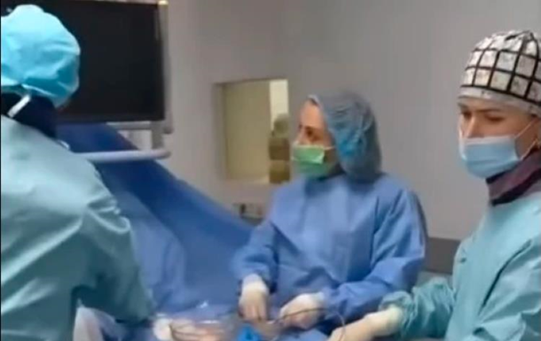 У Тернополі лікарі провели унікальну операцію, врятувавши бійцю ногу