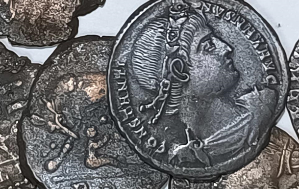 Біля берегів Сардинії знайшли десятки тисяч стародавніх монет