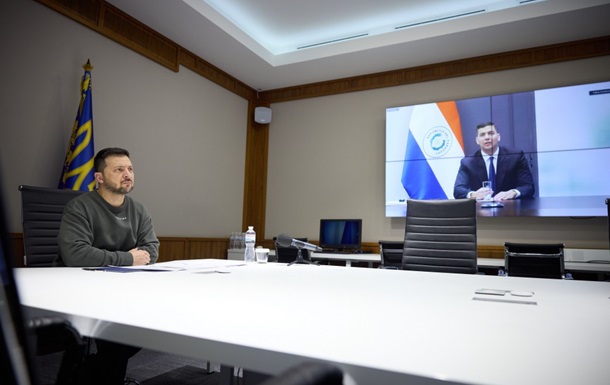 Зеленський провів розмову з президентом Парагваю