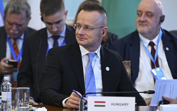 Будапешт знову заблокував €500 млн на зброю Києву