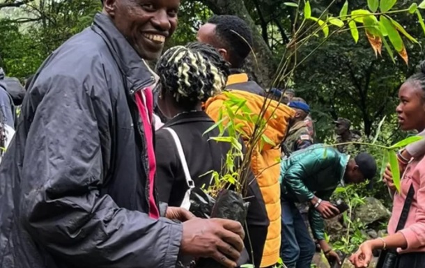 У Кенії оголосили вихідний, щоби висадити 100 мільйонів дерев