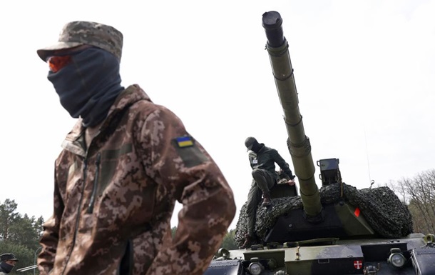 Німеччина передала Україні партію танків Leopard