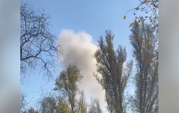 У Донецьку піднявся стовп диму: повідомляють про вибух