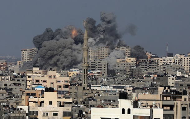 Армия Израиля захватила несколько правительственных зданий в Газе