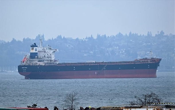 Біля українського порту на міні підірвалося судно з пшеницею - ЗМІ