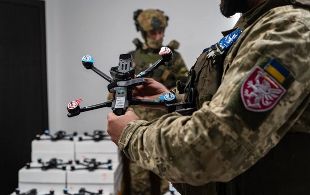 ЗСУ отримали 3 тисячі FPV-дронів - Федоров