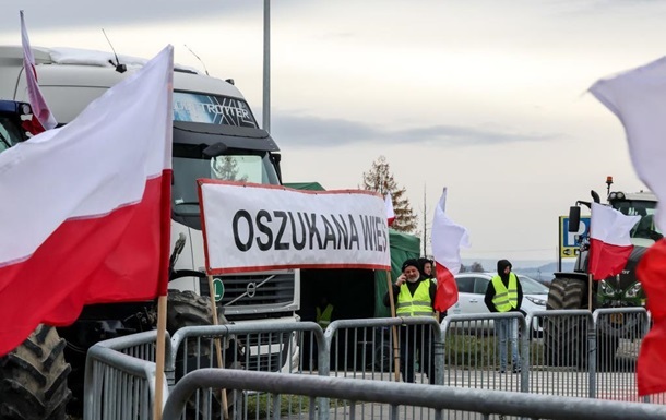 Польські фермери страйкуватимуть на кордоні з Україною до 3 січня