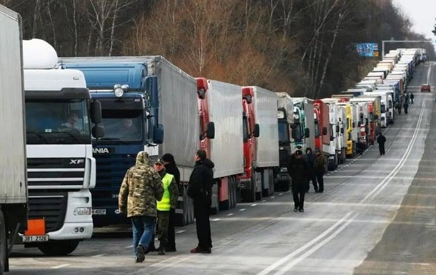 Смерть водія на кордоні: посольство України звернулось до МЗС Польщі