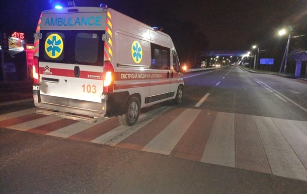 In the Lviv region, an ambulance hit two pedestrians