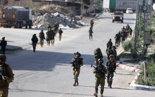 Нетаньяху вперше відвідав військових у Секторі Газа