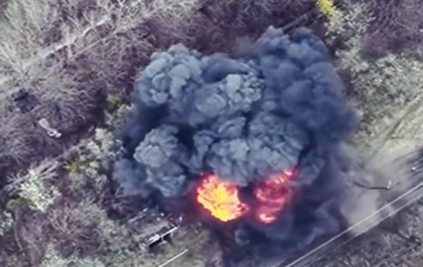 Украинские бойцы уничтожили вражескую САУ 2С3 Акация
