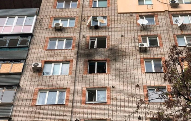 РФ вдарила по п ятиповерхівці в Нікополі: є загиблий та поранені