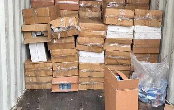 У Ренійському порту вилучили понад 400 тисяч пачок контрабандних сигарет