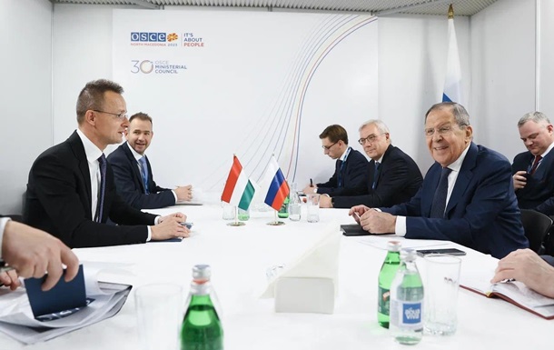 Лавров і Сіярто обговорили Україну у межах засідання ОБСЄ