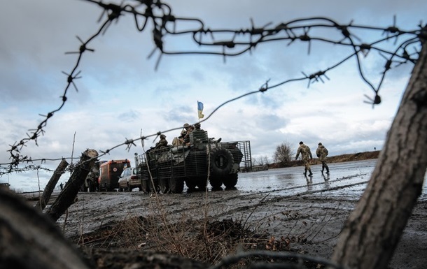 Украинцы ожидают зимой улучшение ситуации на фронте - опрос
