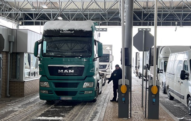 Польсько-український кордон перетнули 50 вантажівок - ДПСУ