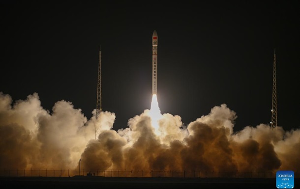 Китай вивів у космос новий супутник зі штучним інтелектом