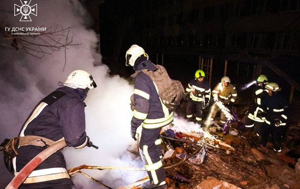 Удар по Харкову: рятувальники показали наслідки