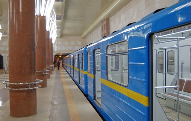 Зачинені станції  синьої  гілки метро Києва працюватимуть як укриття 