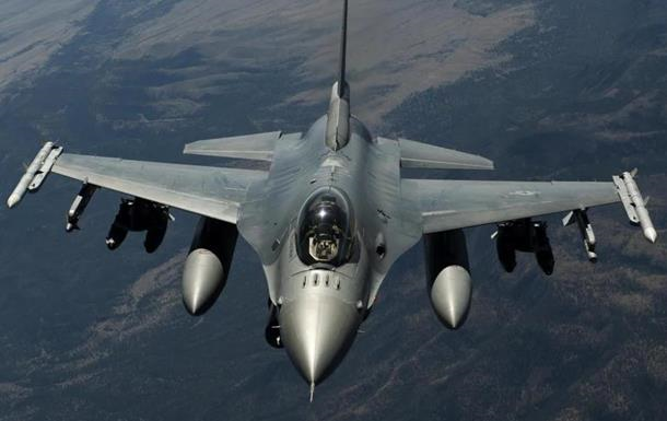 Американський винищувач F-16 впав у Жовте море поблизу Південної Кореї
