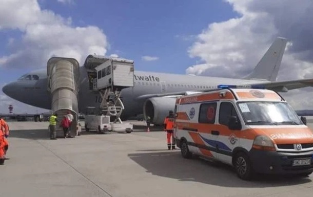 Медична евакуація: кого з українців і на яких умовах лікують за кордоном