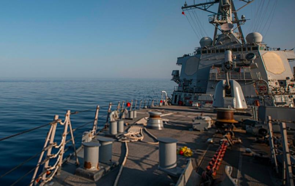 Есмінець США в Червоному морі збив 14 безпілотників хуситів