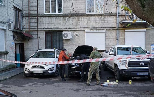 На Тернопольщині затримано вимагачів, що підірвали авто