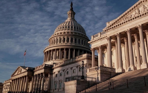 Сенат США спрогнозував, коли схвалять пакет допомоги Україні