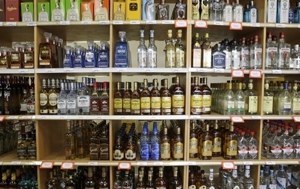 У Львові спиртне продаватимуть на годину довше