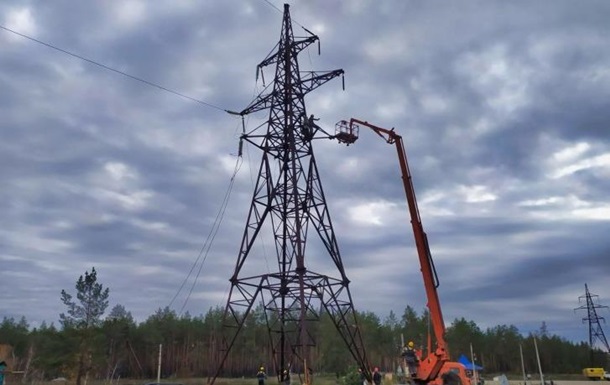 Енергетики повернули світло для мешканців двох громад на Донеччині