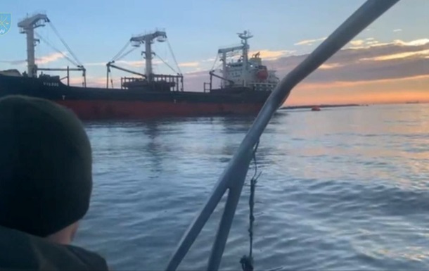 На российской мине подорвалось гражданское судно под флагом Панамы