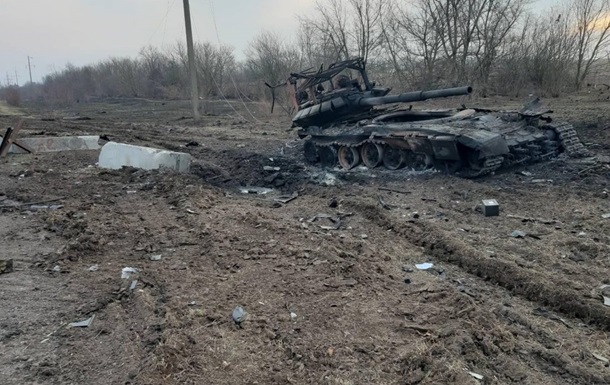 Українські артилеристи знищили два ворожі Т-72
