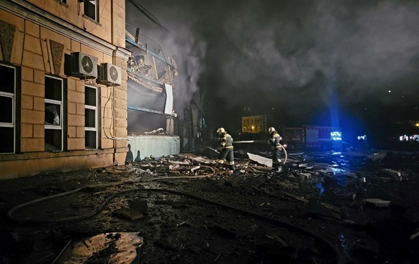 Удар по Одесі: двоє людей загинули, 15 постраждали