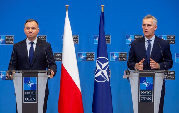 Дуда обговорив з генсеком НАТО порушення повітряного простору Польщі