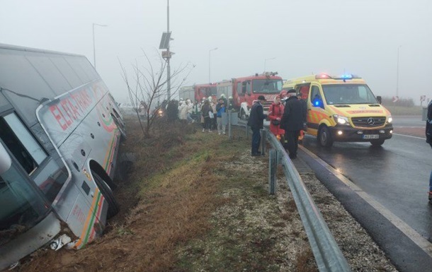 В Угорщині автобус з українцями потрапив у ДТП: є постраждалі