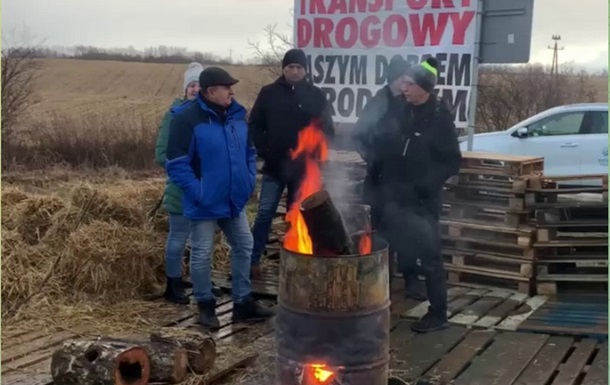 Польські фермери поновили блокаду на кордоні