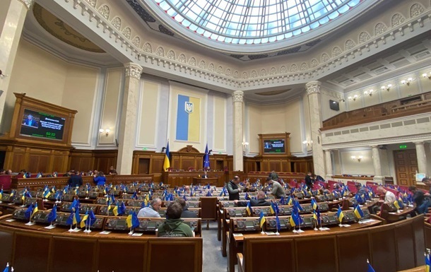 Депутатский фронт: перед парламентариями может появиться  железный занавес 