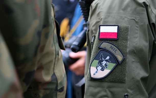 У Польщі 11 військових постраждали в ДТП