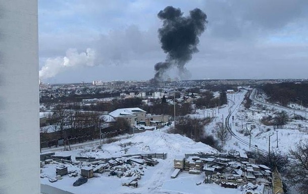 В РФ заявили о  прилетах  по нефтебазе и энергообъекту в Орле