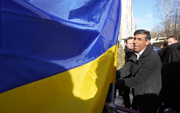 Сунак оголосив про найбільший пакет зброї Україні