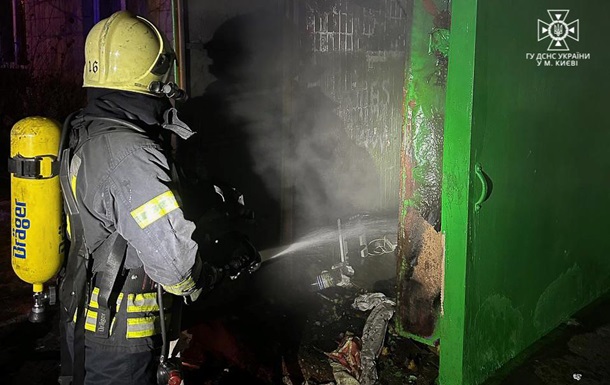 У Києві виявили двох загиблих під час пожежі