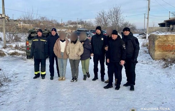 На Одещині поліція знайшла чотирьох дітей, які заблукали в катакомбах