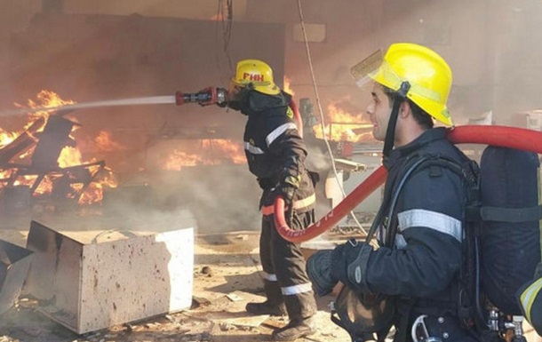 В Баку в мебельном цехе раздался взрыв, есть погибшие и раненые